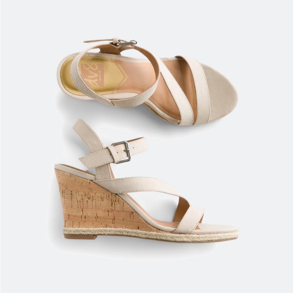 NWT DV8 Dolce Vita Pierre Strappy Wedge Size 8 Beige